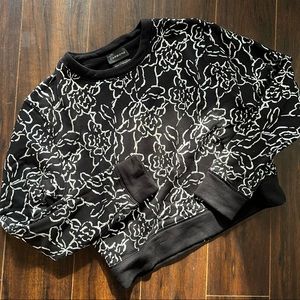 New Carbon 38 black and silver rose  print sweatshirt size small